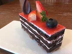 ショコラと木苺のケーキ